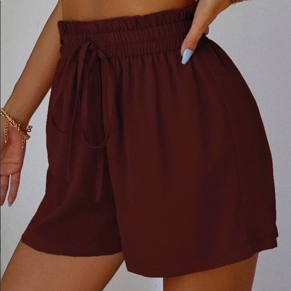 Knot Front Paper Bag Waist Shorts NWOT - Picture 7 of 9